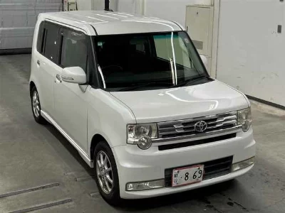 Toyota Pixis Space