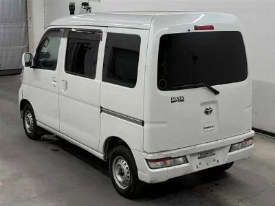 Toyota Pixis Van