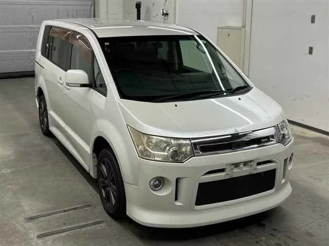 Mitsubishi Delica D:5  с аукциона в Японии