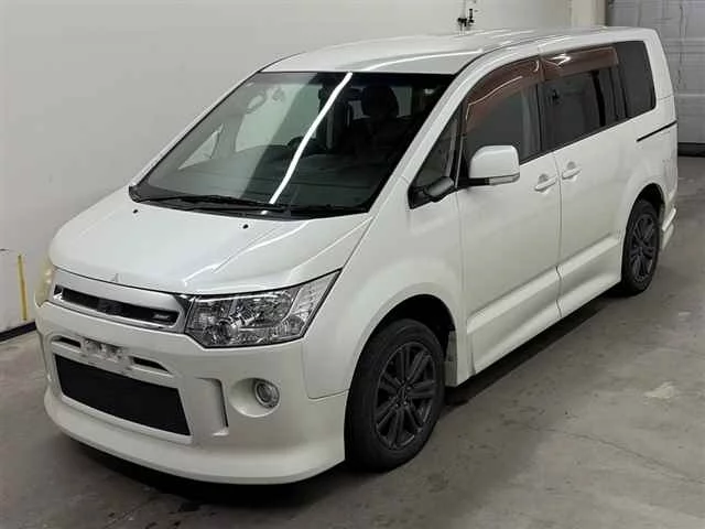 Mitsubishi Delica D:5  с аукциона в Японии