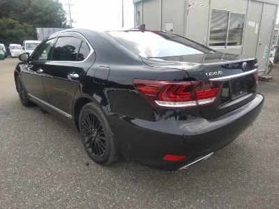 Lexus LS600hL