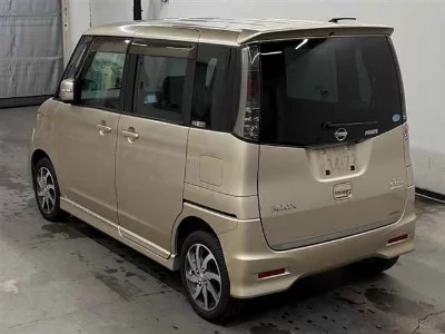 NISSAN ROOX