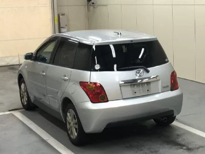 Toyota Ist
