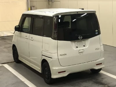 NISSAN ROOX