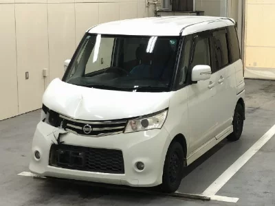 NISSAN ROOX