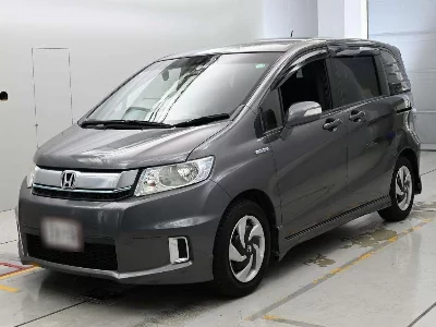 Honda FREED SPIKE HYBRID