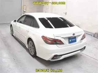 Toyota CROWN HYBRID