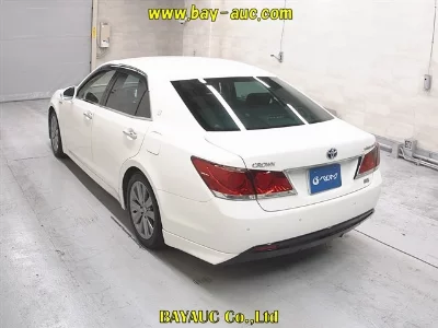 Toyota CROWN HYBRID