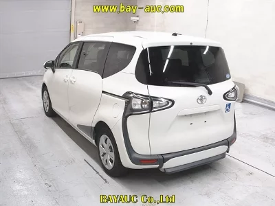 Toyota Sienta