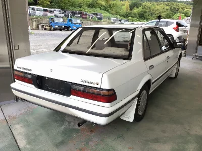 NISSAN BLUEBIRD
