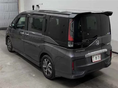 Honda STEPWGN SPADA