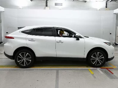 Toyota HARRIER HYBRID