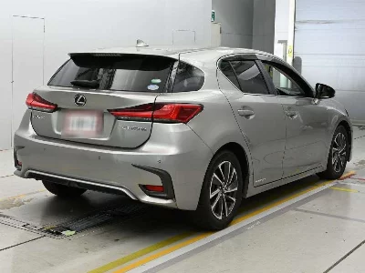 Lexus CT200h