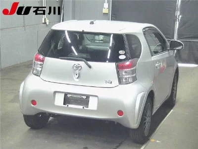 Toyota iQ