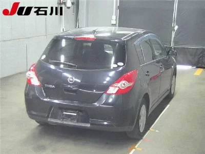NISSAN TIIDA