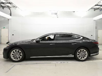 Lexus LS500h