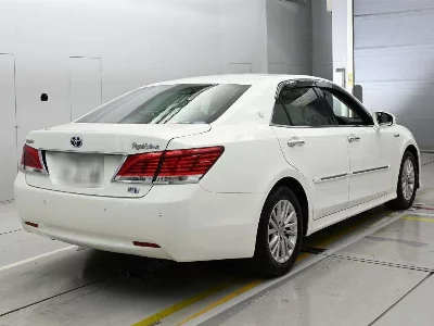 Toyota CROWN HYBRID
