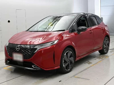 NISSAN AURA