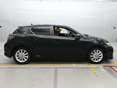 Lexus CT200h