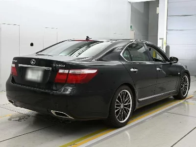 Lexus LS460L
