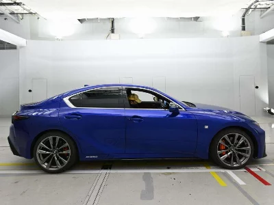 LEXUS IS