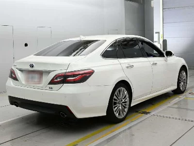 Toyota CROWN HYBRID
