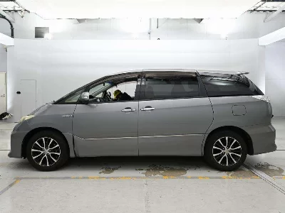 Toyota Estima Hybrid