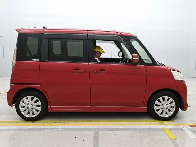Suzuki Spacia Custom