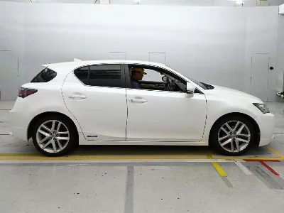 Lexus CT200h