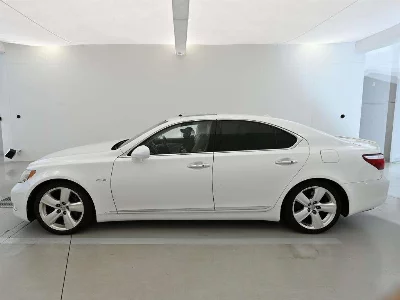Lexus LS460L