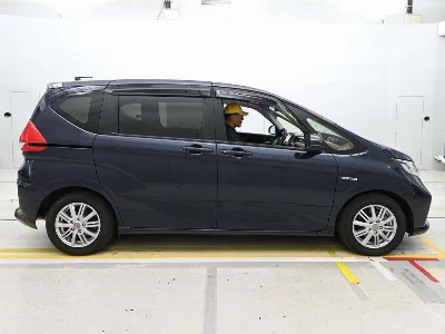 Honda FREED + HYBRID
