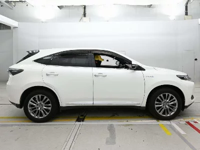 Toyota HARRIER HYBRID