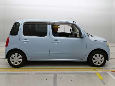 Daihatsu Mira Cocoa