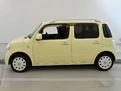 Daihatsu Mira Cocoa
