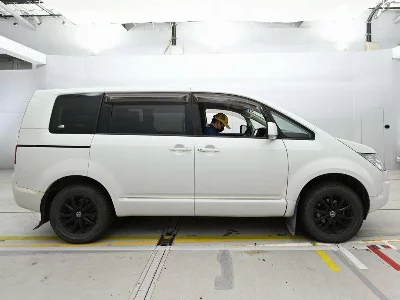 Mitsubishi DELICA D5