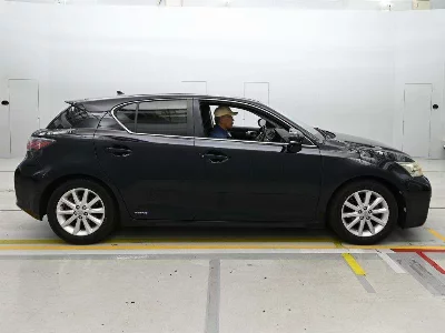 Lexus CT200h