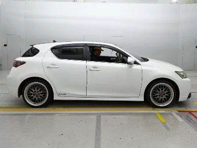Lexus CT200h
