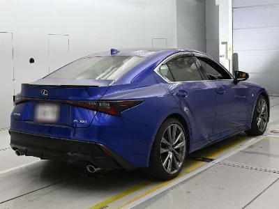 LEXUS IS