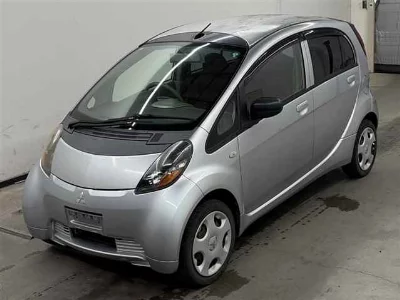 Mitsubishi i