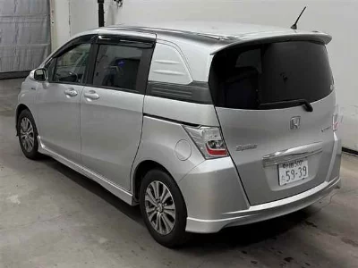 Honda FREED SPIKE HYBRID