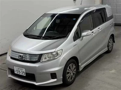 Honda FREED SPIKE HYBRID