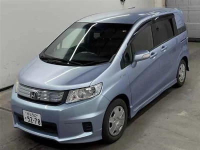 Honda FREED SPIKE HYBRID