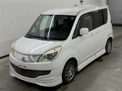 Mitsubishi Delica D:2