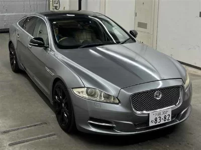 Jaguar XJ6