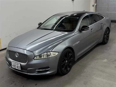 Jaguar XJ6