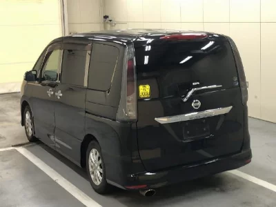 NISSAN SERENA