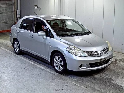 Nissan Tiida Latio