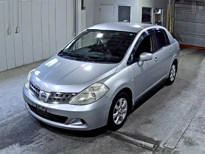 Nissan Tiida Latio