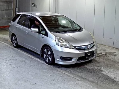 Honda FIT SHUTTLE HYBRID