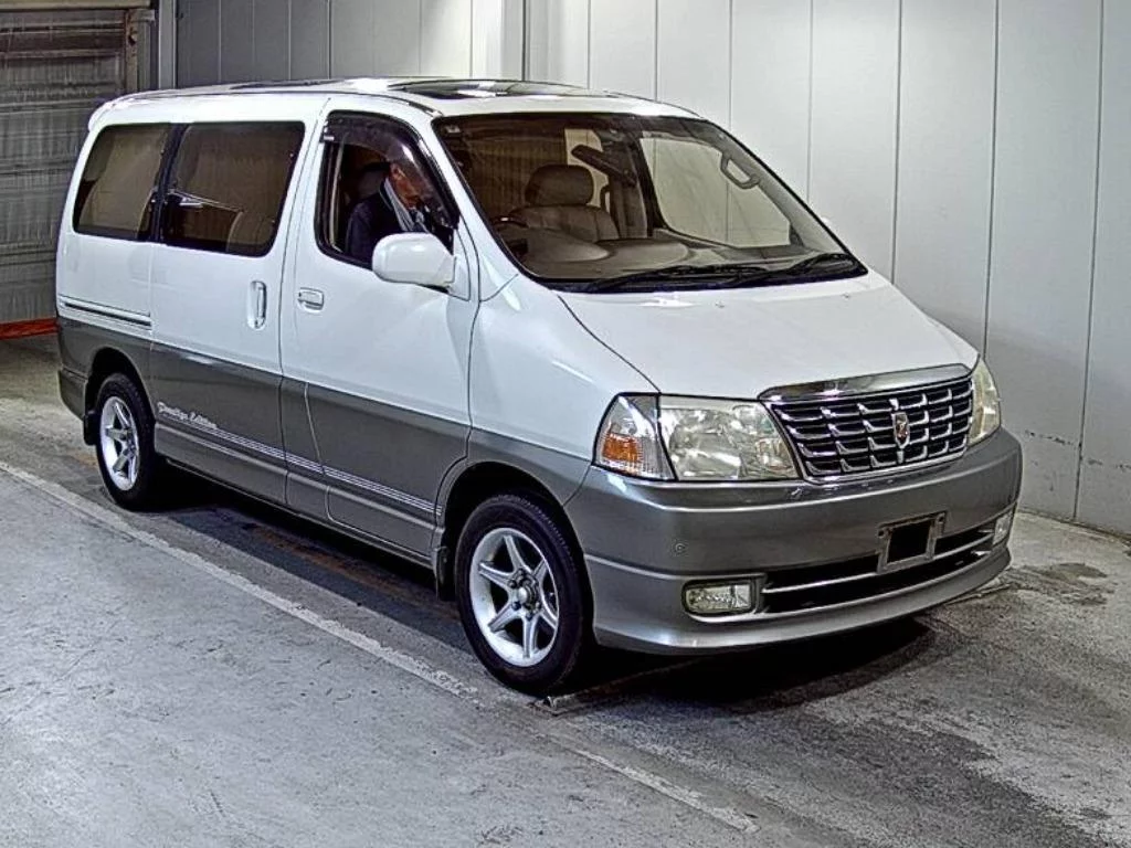 Toyota Granvia  с аукциона в Японии